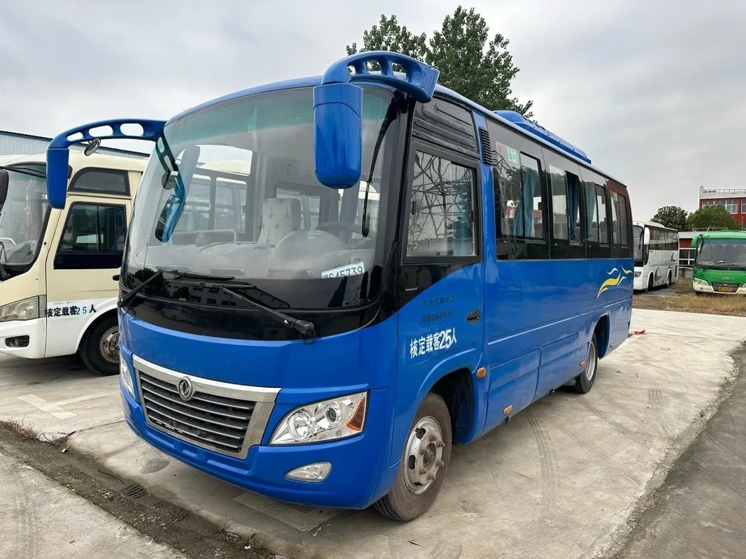 Используемые небольшие син автобуса красят двигатель 130hp Yuchai 25 мест сползая автобус DFA6660 Dongfeng ручного привода Windows левый