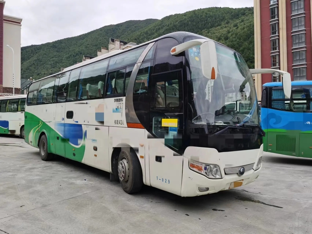 Используемый автобус ZK6110 LHD/RHD Yutong руки двигателя 310hp 2-ого Yuchai подвеса воздушной подушки ЕВРО IV мест тренера 43 автобуса