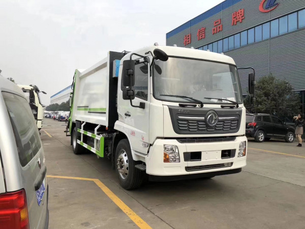 Используемые дизельные тележки 8 длинного метров Compactor RHD выжимк Dongfeng емкости загрузки ³ 10m