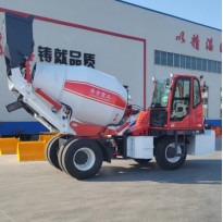 Используемая снаряженная масса двигателя 9000kg Yuchai конкретного смесителя 6 метров тележки совершенно новой собственной личности нагружая смешивая