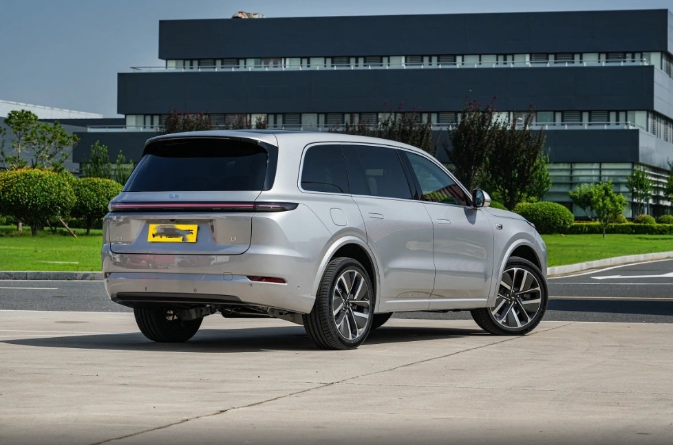 Двигатель китайской модели большой SUV Li L9 мест электрического автомобиля 6 бренда с турбонаддувом