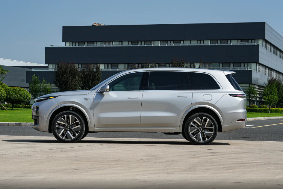 Двигатель китайской модели большой SUV Li L9 мест электрического автомобиля 6 бренда с турбонаддувом