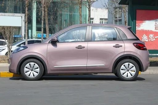 Новые энергетические транспортные средства Ute Wuling Bingo 203KM 2023 Модель 5 мест 4 метра в длину