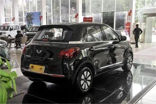 Новое энергетическое транспортное средство One Start Wuling Bingo 4 места Автомобиль Чистая электрическая модель 333KM