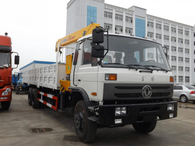 Подержанный грузовик-крейнер Dongfeng 6*4 Режим привода Максимальная нагрузка крана 10 тонн Евро 3