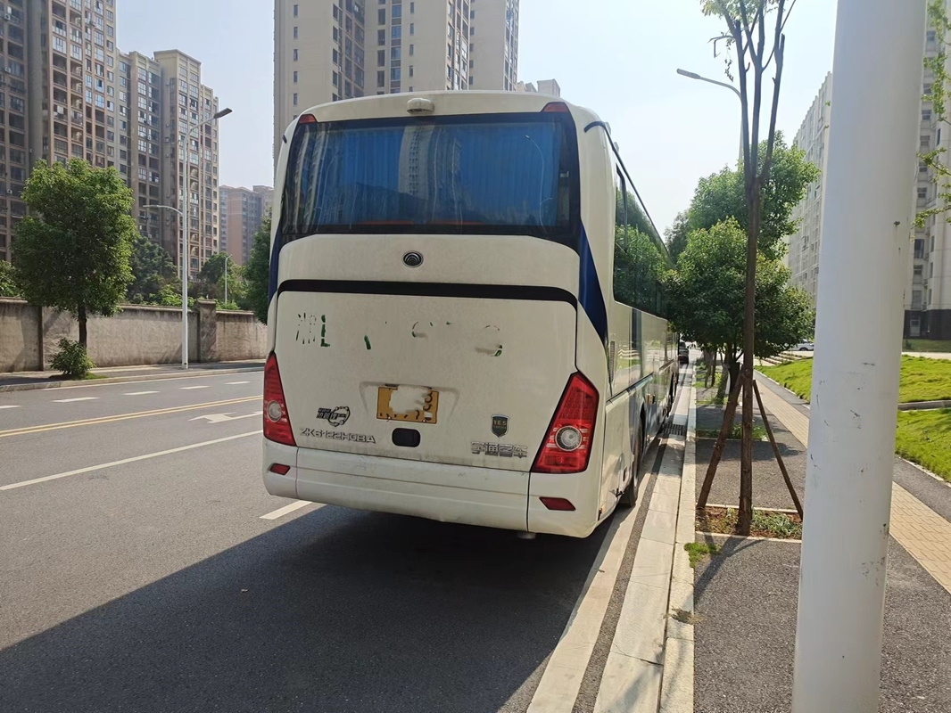 Подержанный Coach Leaf Spring 55 мест Вейчай двигатель 2013 год LHD/RHD двухдверный