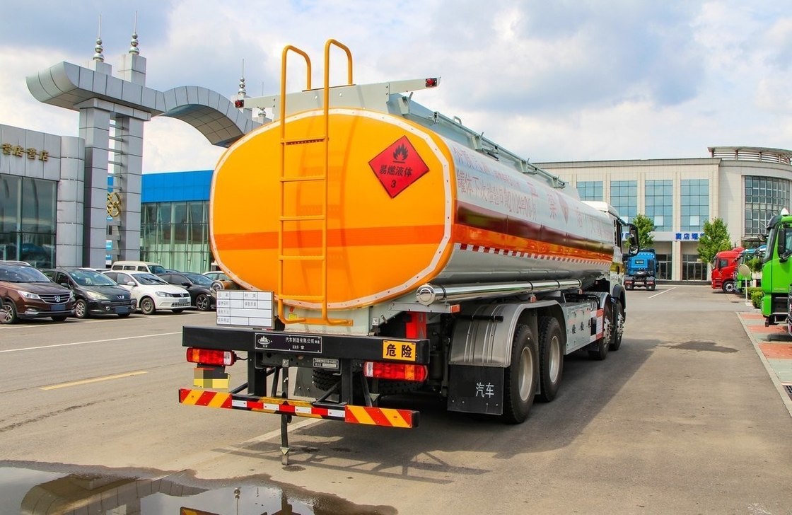8*4 HOWO Подержанный нефтяной танкер грузовик 350 л.с.