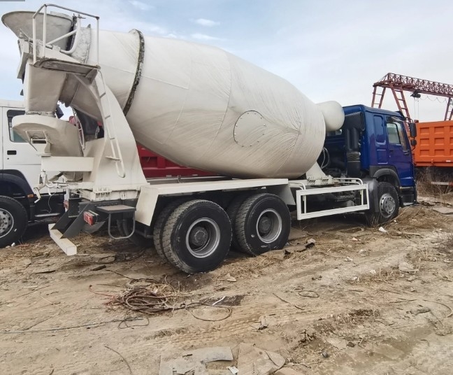 Самая низкая цена смесителя 10 колес HOWO 6X4 8cbm 9cbm 371HP бетонный смеситель грузовик
