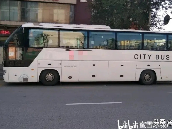 Автобус 2018 года Yutong Bus ZK6122 Двухдверный 56-местный Спринг Лиф LHD