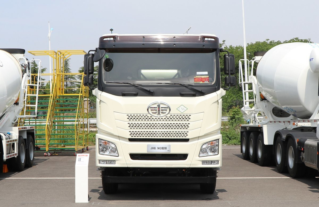 10м3 Бетонный смеситель грузовик Jiefang 8×4 смеситель двигатель СНГ 410 л.с. Шесть цилиндров Плоская кабина