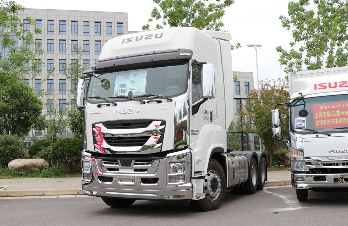 Трактор Трактор Цена Торговля ZF Гейрбокс Автоматический 6×4 ISUZU Прицепная головка 520hp Высокая крыша кабины