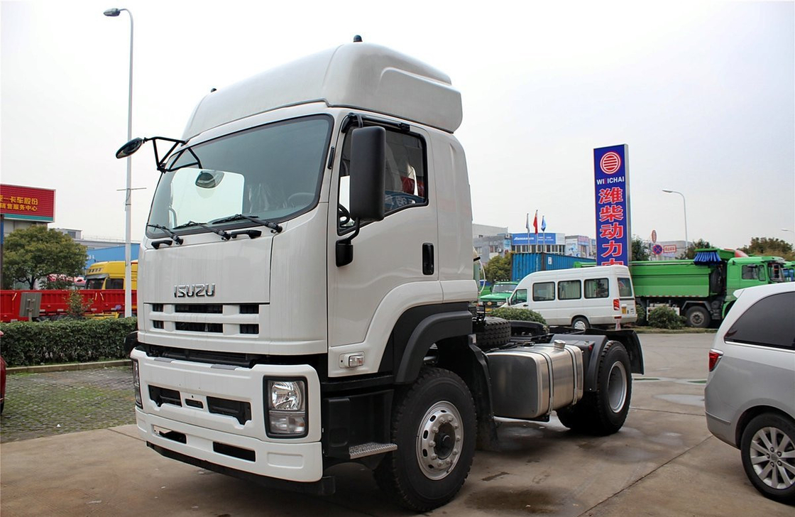 4х2 тракторный грузовик с одним деф ISUZU Двигатель Deisel двигатель 350 л.с. Евро 4 выхлопная труба и половина кабины
