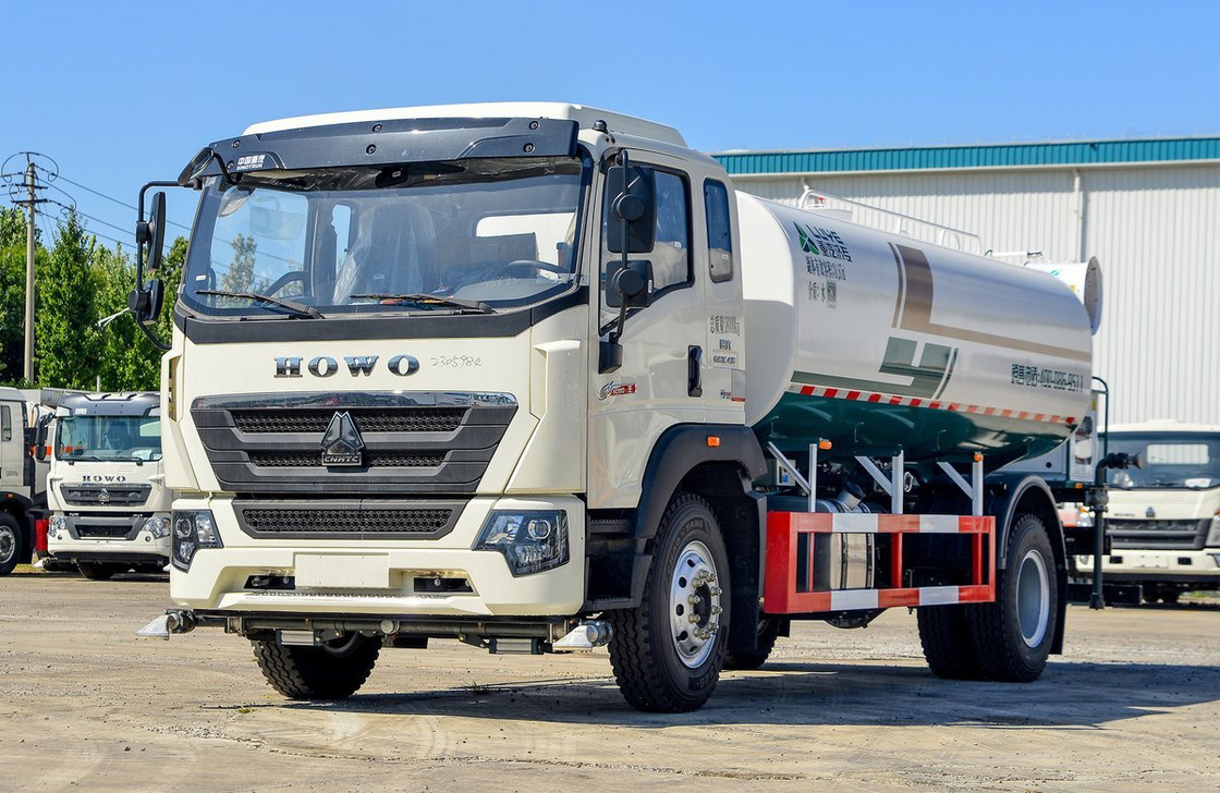 Водолазка 4х2 Sinotruck Howo Weichai 220hp Двойные задние шины Однорядный салон