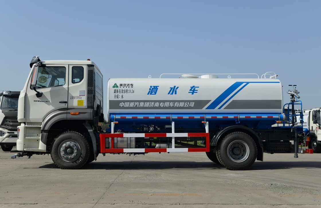 Подержанный Спринклер грузовик одноосной Sinotruck Hohan Модель 10 M3 Спрей Дорога совершенно новый LHD