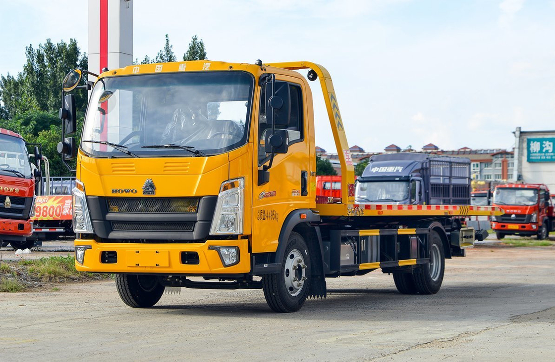 Автомобильные прицепы с плоской кроватью грузовики Howo 4*2 Малый буксирный грузовик с одной кабиной, грузоподъемность 2 тонны LHD/RHD