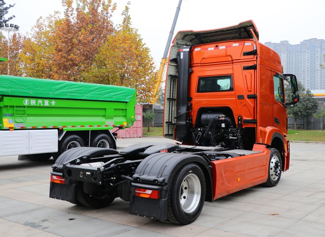 Песочный грузовик Shacman H6000 Трактор 4*2 Weichai 12 цилиндров 430 л.с. Ручная коробка передач