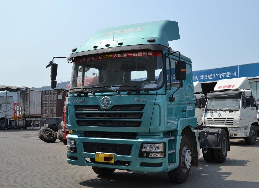 Тракторный грузовик 4×2 Новый Shacman Horse Head Weichai 336hp Euro 3 Выброс одно и полкабины