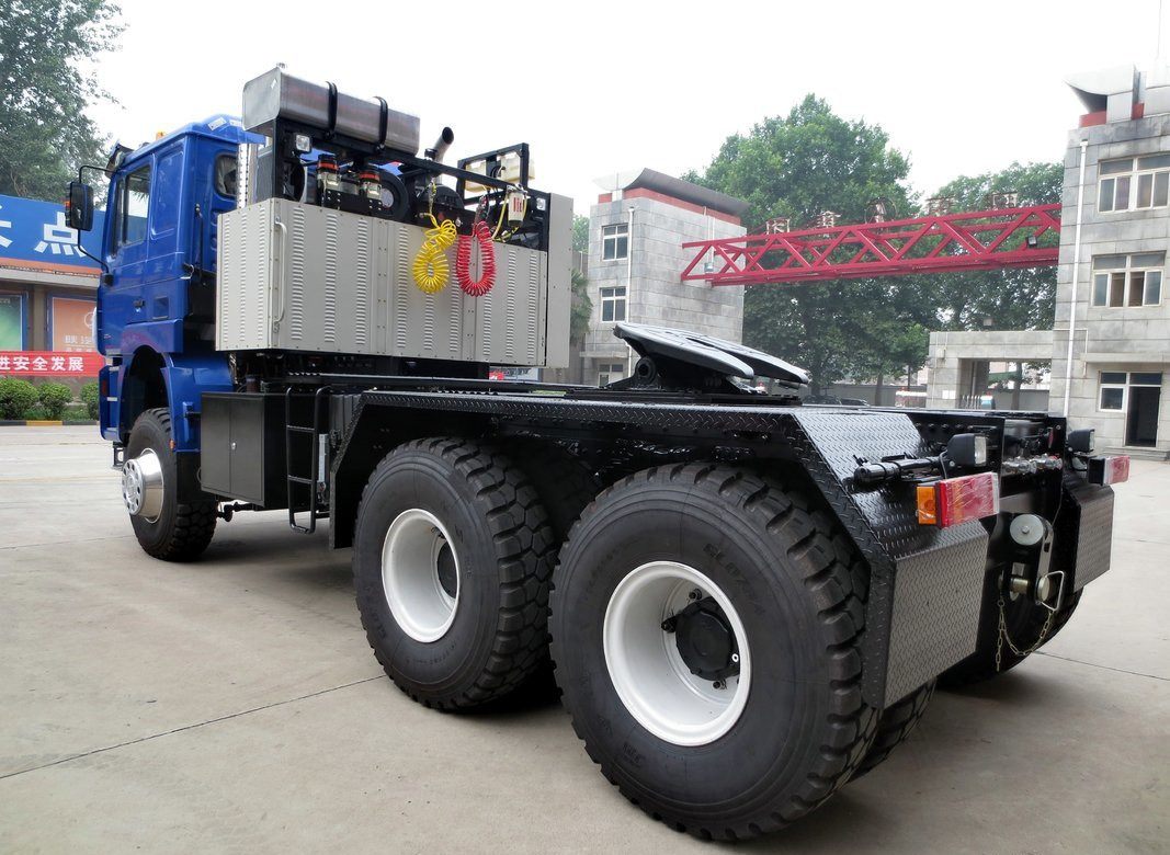 Тракторные грузовики 6*6 полный привод Shacman Prime Mover Cummins 600hp двигатель с 10 шинами