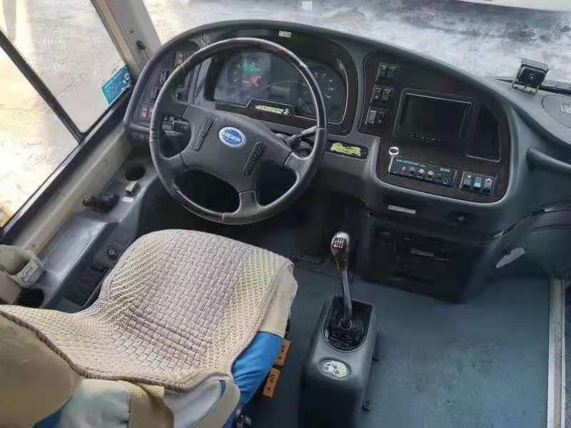 Используемый автобус пассажирского транспорта торговца автобуса подержанный с автобусом евро 3 евро 2 AC дизельным