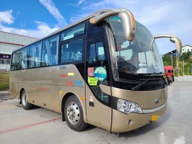 Автобус Youtong Coach ZK6808 левый руль 30 мест Лист весна использование в Африке