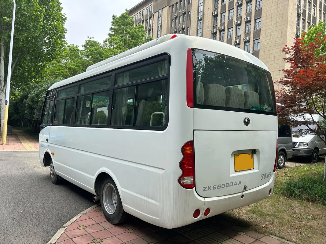 ZK6608 Ютонский подержанный пассажирский автобус / 10-19 мест Подержанный пассажирский автобус марки Ютон