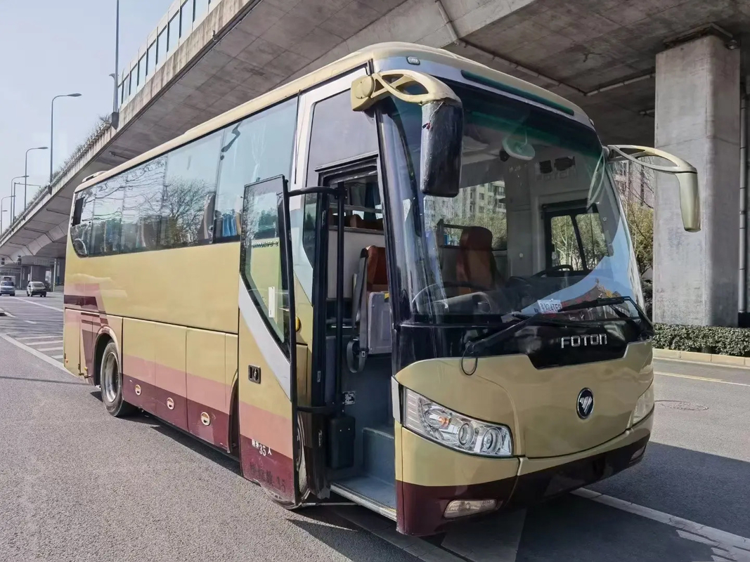 BJ6800 Дизельный автобус с левым приводом с кондиционированным воздухом и большим багажным пространством