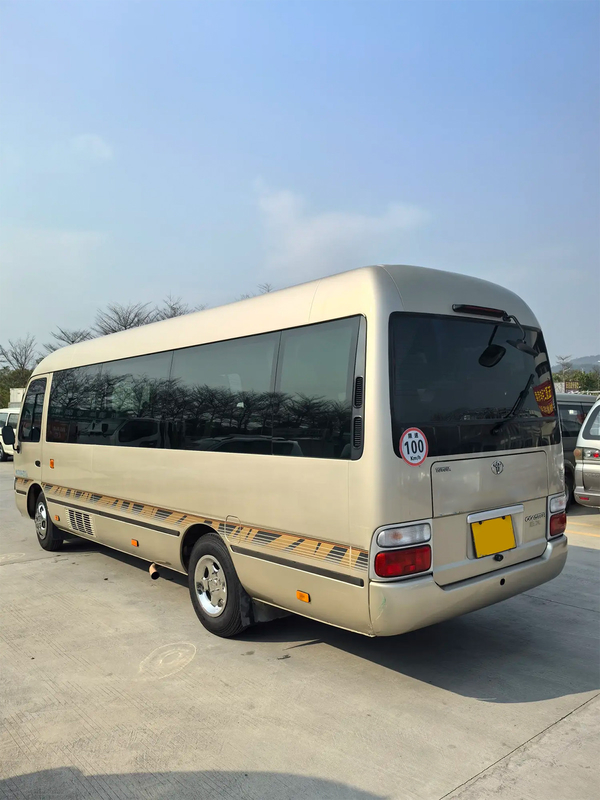 Toyota Coaster 20-местный электрический китайский дверной Китай IV Шампанский Золотой бизнес-автобус среднего размера