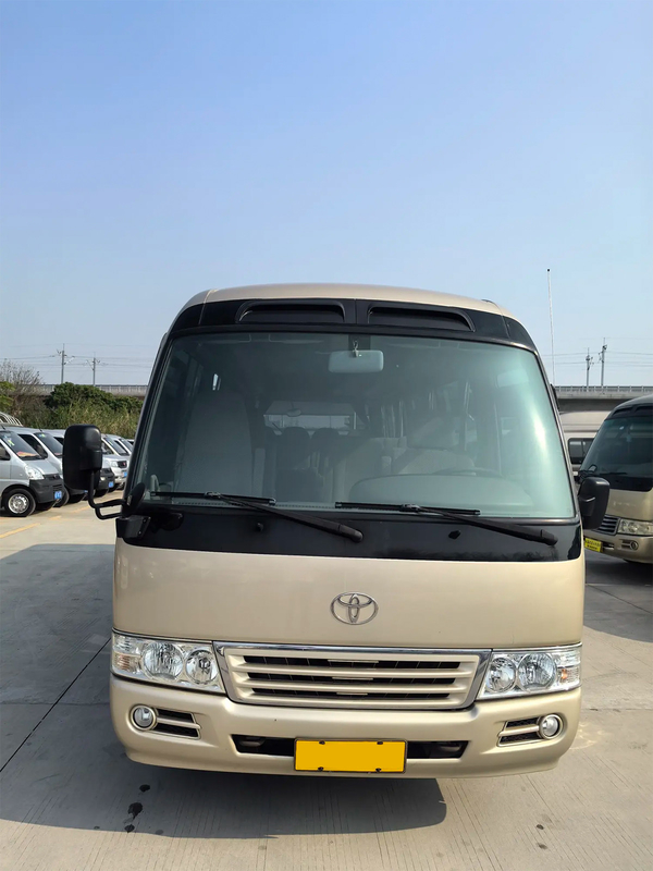 Toyota Coaster 20-местный электрический китайский дверной Китай IV Шампанский Золотой бизнес-автобус среднего размера