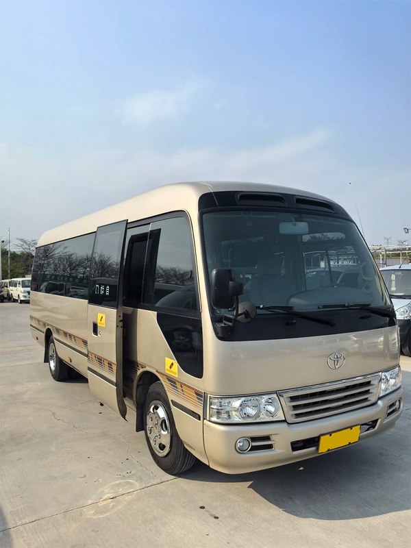 Toyota Coaster 20-местный электрический китайский дверной Китай IV Шампанский Золотой бизнес-автобус среднего размера
