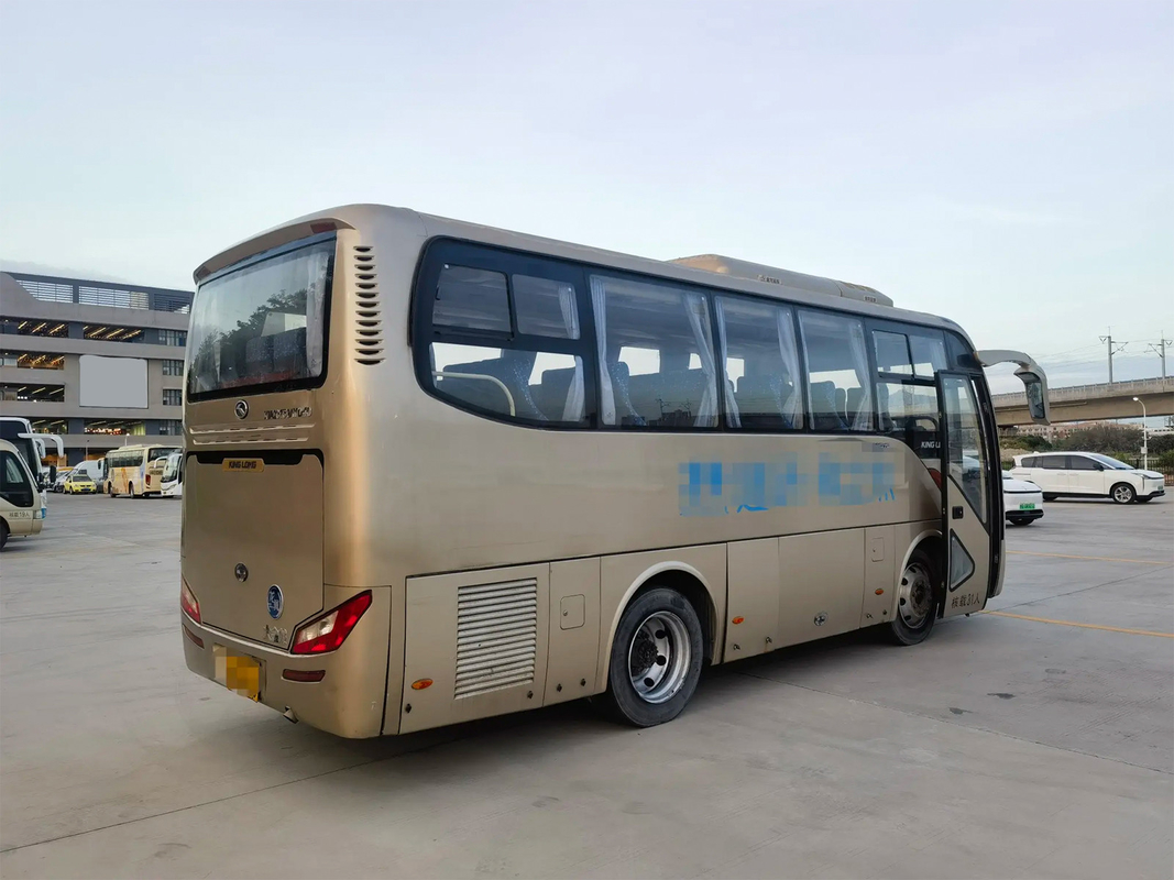 XMQ6759 Евро 4 Стандартный 7,5 м Левоугольный дизельный двигатель KingLong Подержанный пассажирский автобус
