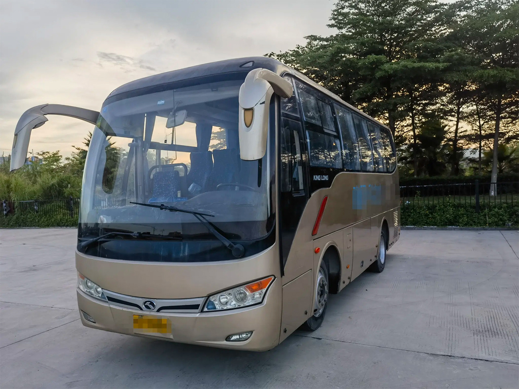XMQ6759 Евро 4 Стандартный 7,5 м Левоугольный дизельный двигатель KingLong Подержанный пассажирский автобус