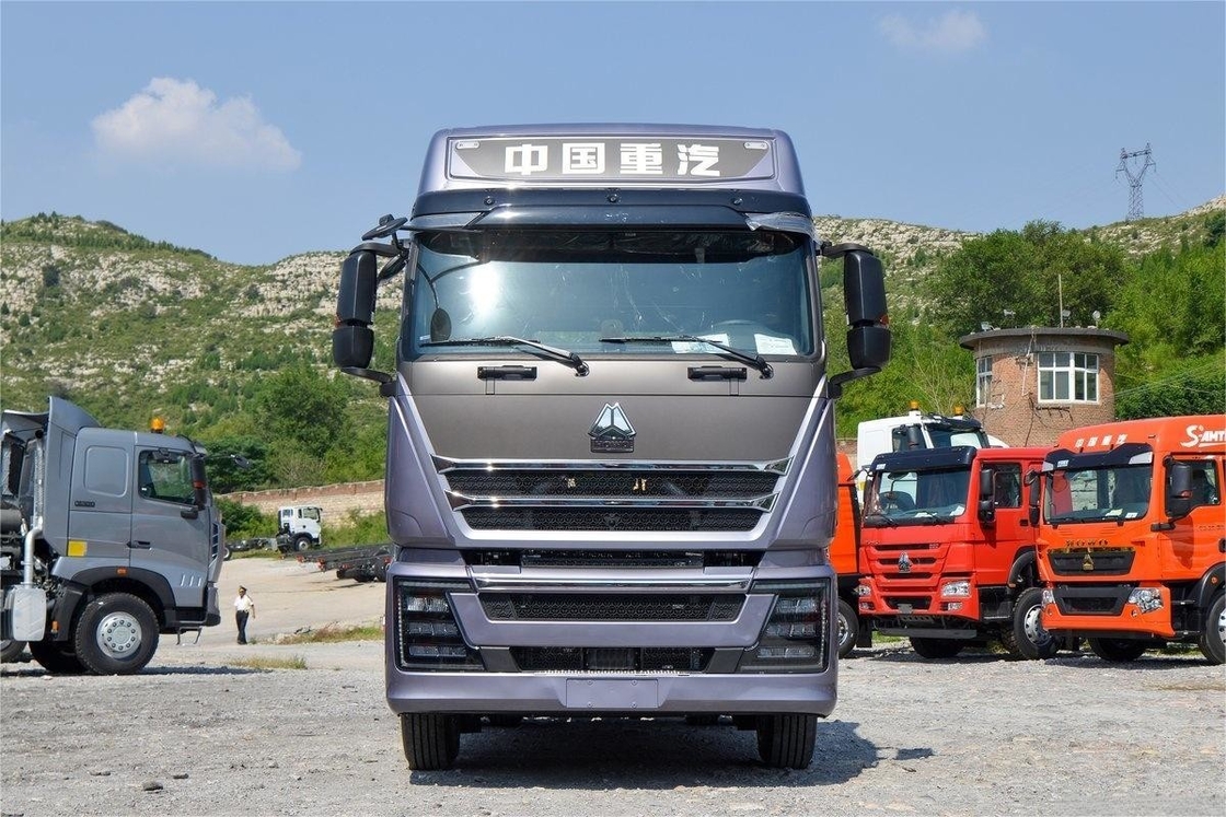 HOWO TH7 Грузовик 610HP 6*4 AMT Автоматический грузовик для опасных грузов Трактор Грузовик Высокий дефлектор крыши