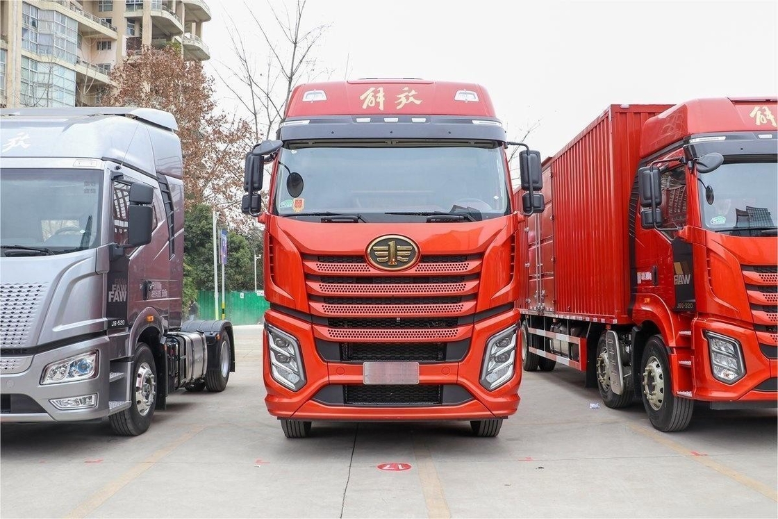 FAW Jiefang Fence Truck Large Row Half Seat 560 л.с. 8х4 9,4 м AMT Автоматическая коробка передач