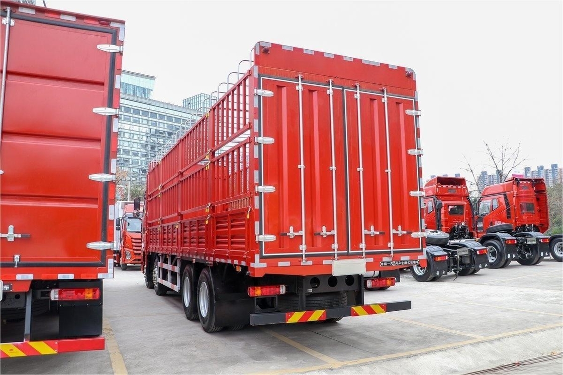 FAW Jiefang Fence Truck Large Row Half Seat 560 л.с. 8х4 9,4 м AMT Автоматическая коробка передач