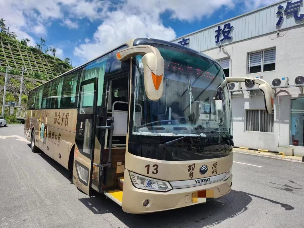 Туристический автобус 52 места 2020 год Ютонг Shuttle Bus ZK6125 Шампанский цвет