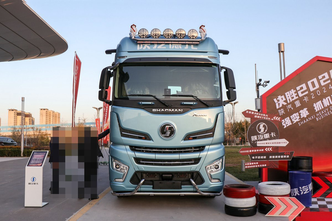 Шакман трактор грузовик кондиционер высокая крыша верхняя боковая обшивка 840HP 6X4 AMT гидравлический буфер