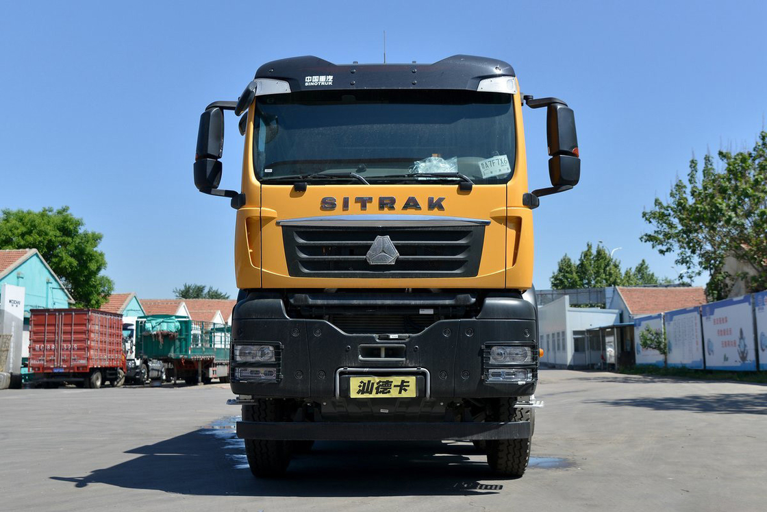 SITRAK Тракторный грузовик G7W Тяжелый грузовик Дизель 400 л.с. 8х4 6,8 м Желтый кузов Задняя сторона Sinotruk