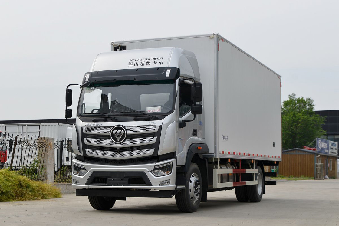 Foton BJ5186 245HP 4X2 Одноосевая 6,6 м Двухдверная белая грузовая коробка холодильный фургон