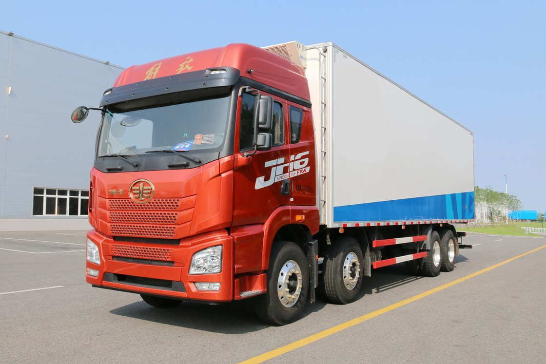 Циндао Цзифанг CA5310 JH6 Дизель 12 Гир 400 Hp 8X4 Высокий дефлектор крыши 9,4 м Холодильный грузовик