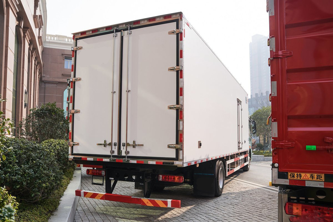 Циндао Jiefang CA5181 JH6 Седалище на пол-ряд Дизель 10-скоростной 350 л.с. 4X2 9,7 м AMT Автоматический холодильный грузовик