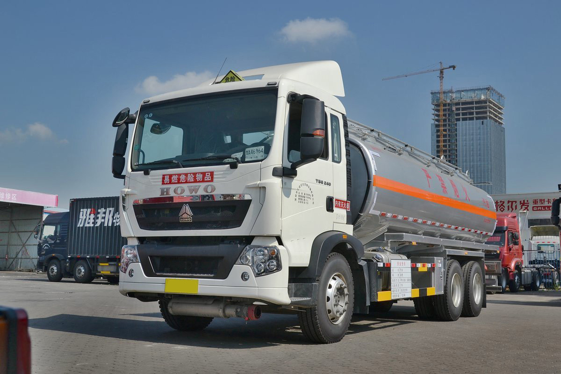 Sinotruk ZZ1257 T5G Дизель с высокой вершиной 240 л.с. 14,5 Т 6Х4 топливный бак 20,25 м3 HOWO Нефтяной танкер