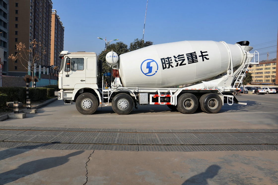 Shaanxi Automobile Heavy Truck Delong F3000 375HP 8X4 Гидравлическое главное сиденье Бетонный смеситель
