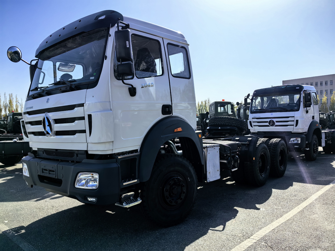 Тяжелая полуприцепная головка тракторный грузовик Beiben 6 * 4 режим управления 420hp Weichai Euro 3 Использование в Африке