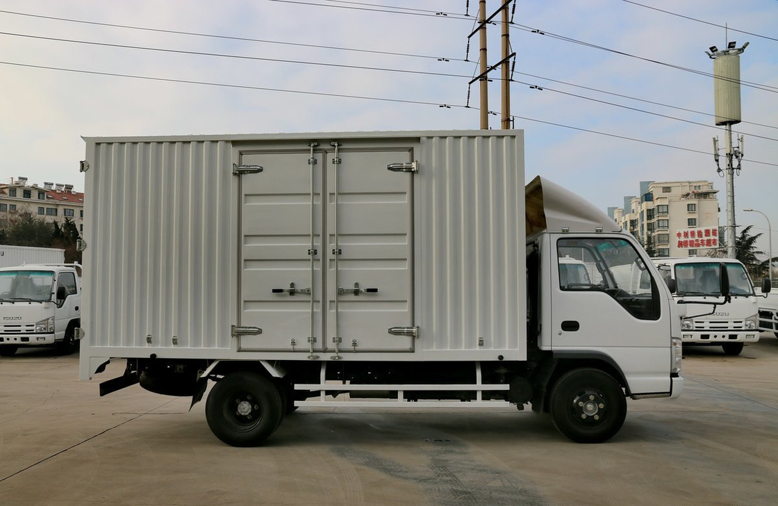 Грузовые грузовики Isuzu 15 тонн грузовик фургон коробка дизельный двигатель 5.2L Дисплимент 4 * 2 режим привода
