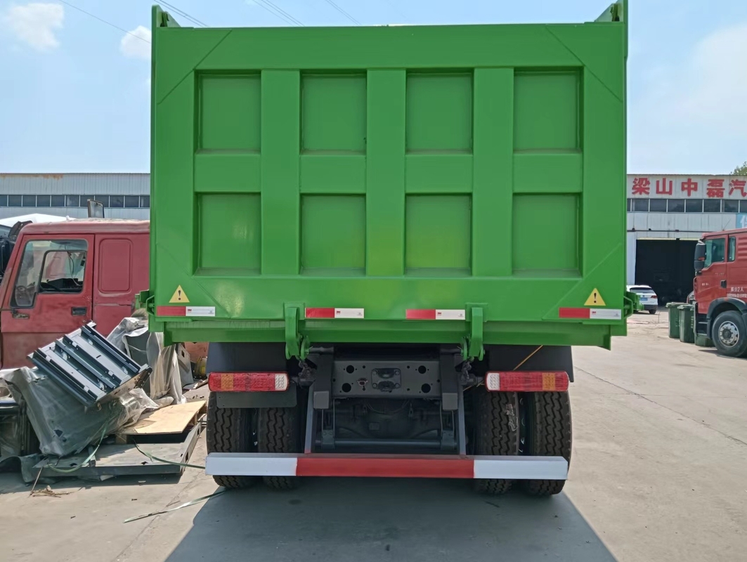 Подержанные грузовики для грузовых автомобилей в Зимбабве Sinotruk Howo Leaf Spring 30CBM Box Right Hand Drive