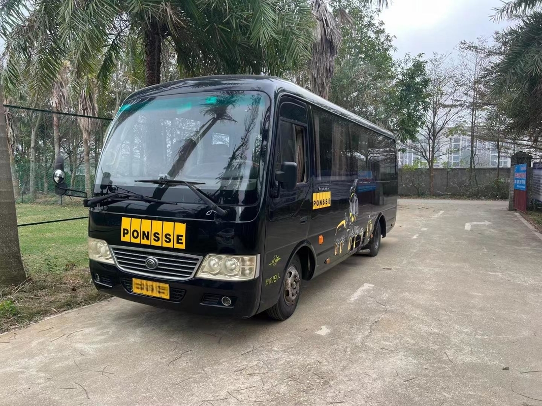 Подержанный мини-автобус для продажи Yutong ZK6708D Передний двигатель Дизельный автобус 19 мест 2+1 места