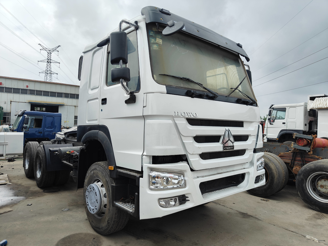Howo Trailer Head Truck 2022 Год Howo Тракторный грузовик 371hp Эмиссия Евро 2 полностью отремонтирован
