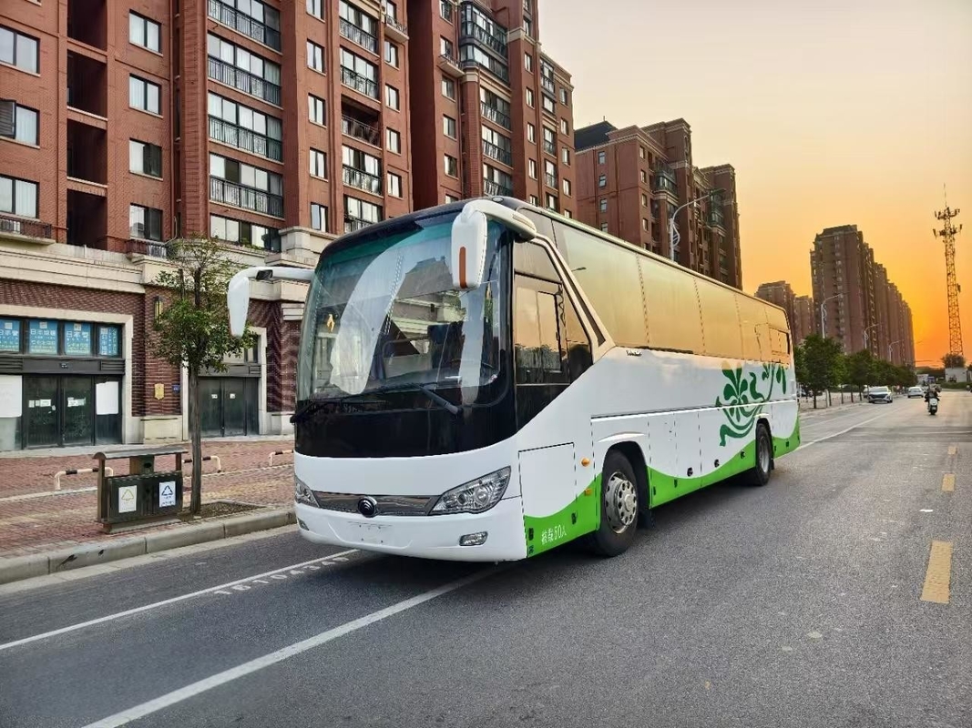 Подержанный автобус Ютонг 50 мест 2021 год Туристический автобус ZK6119 Кондиционер Автобус для рабочих
