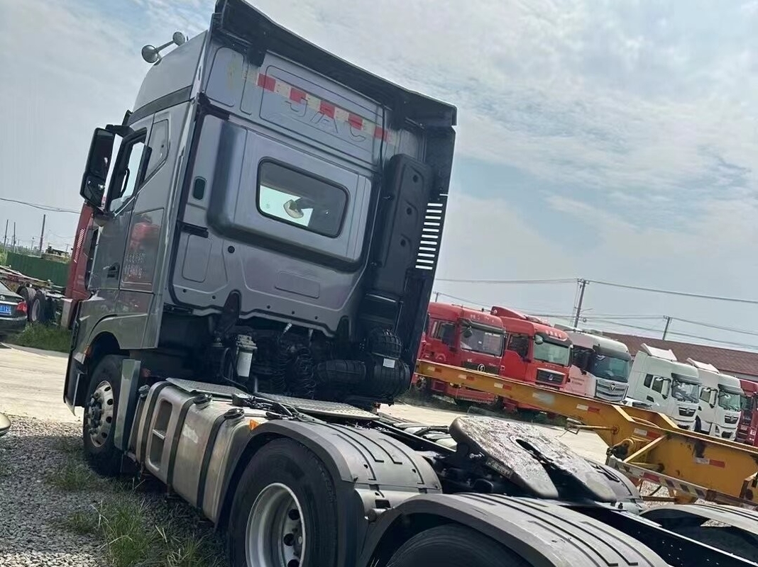 Использованные тяжелые грузовики для тракторов для JAC K7 Автоматическая трансмиссия ZF 540 л.с. с подшипником 6 * 4