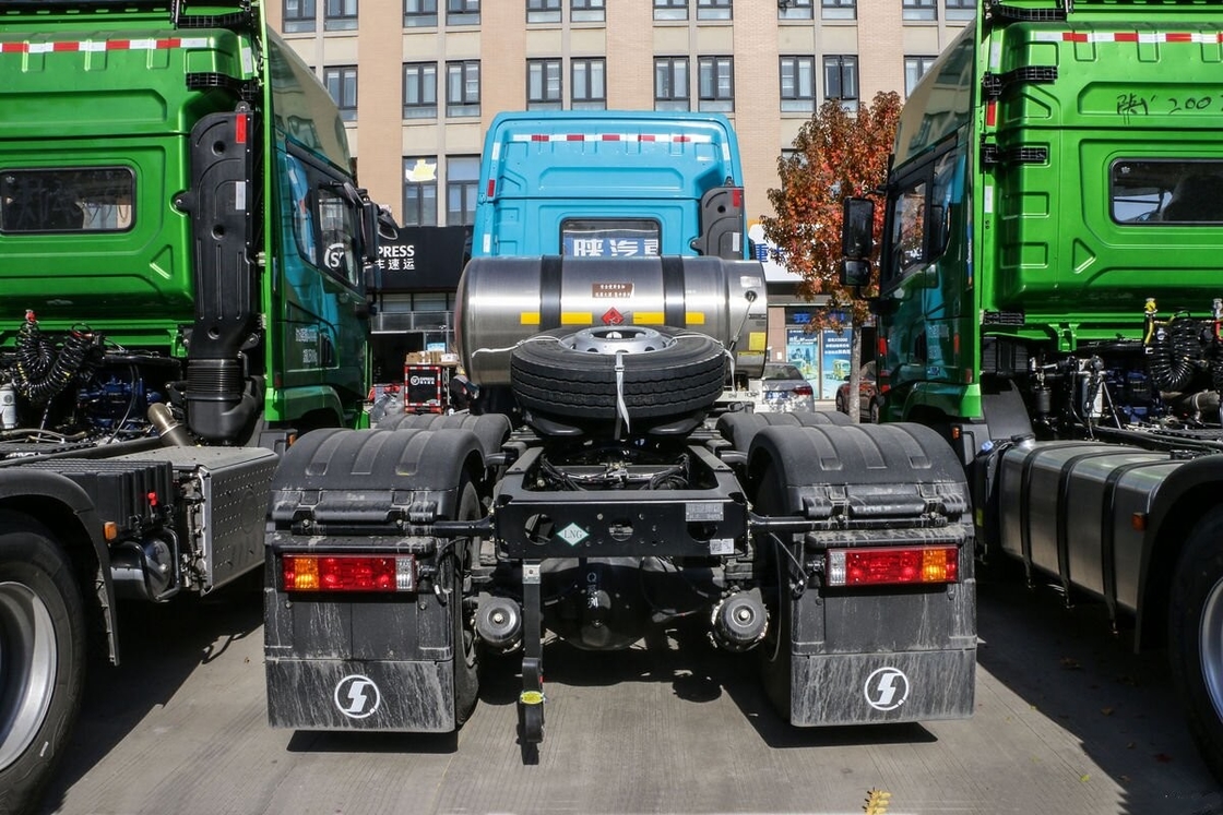 Продается тягач Shacman X3000 6*4, привод 480 л.с., самый дешевый тягач на продажу, FOB Китай
